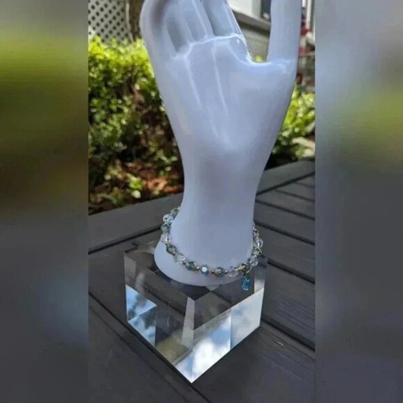 Handmade December Birthstone Stretch Fashion Bracelet (New) - Picture 5 of 8